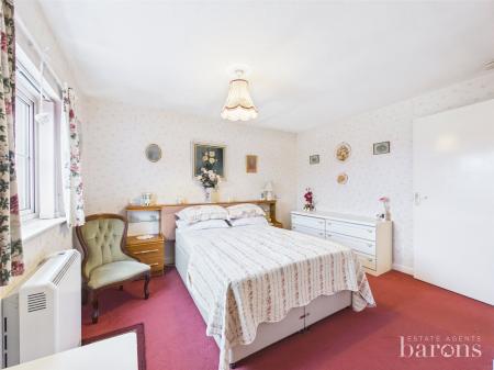 2 bedroom Flat for sale in Westdeane Court, Basingstoke