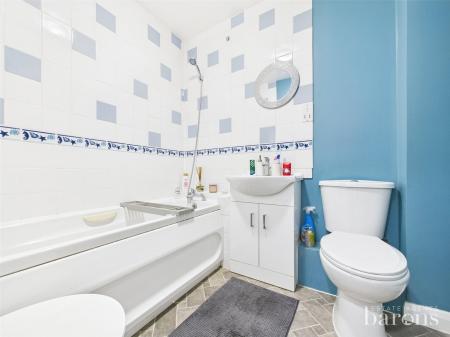 2 bedroom Flat for sale in Norn Hill, Basingstoke
