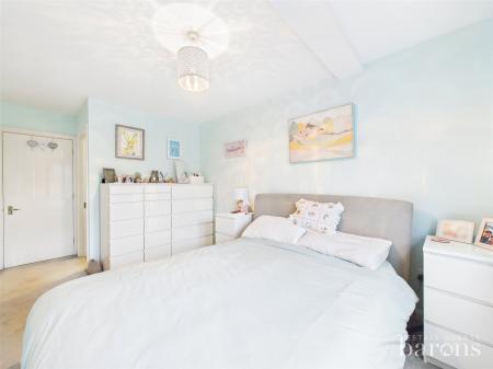 2 bedroom Flat for sale in Norn Hill, Basingstoke