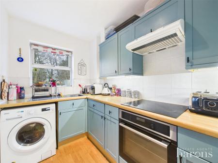 2 bedroom Flat for sale in Norn Hill, Basingstoke