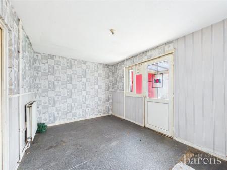 3 bedroom End of terrace house for sale in Gainsborough Road, Basingstoke