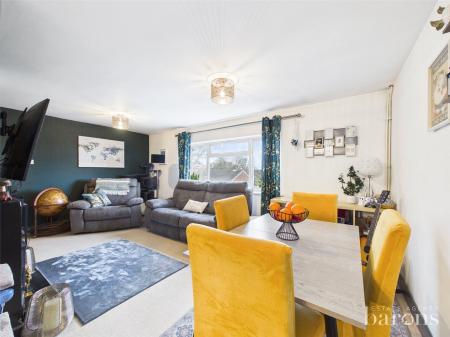 3 bedroom Maisonette for sale in Claythorpe Road, Basingstoke