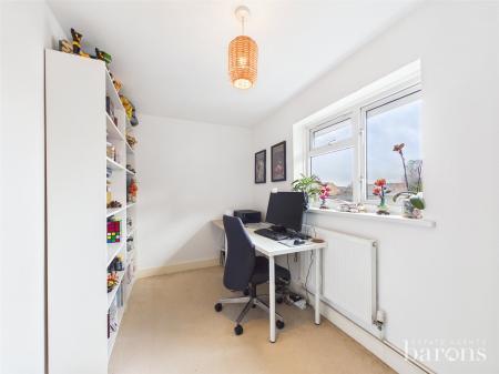 3 bedroom Maisonette for sale in Claythorpe Road, Basingstoke