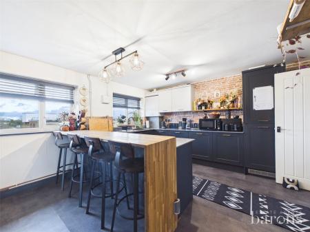 3 bedroom Maisonette for sale in Claythorpe Road, Basingstoke