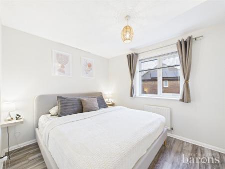 2 bedroom Terraced House for sale in Arlott Drive, Basingstoke