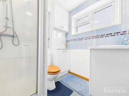 3 bedroom Flat for sale in Shelley Close, Basingstoke