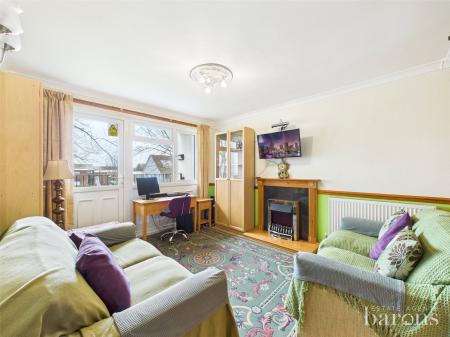 3 bedroom Flat for sale in Shelley Close, Basingstoke