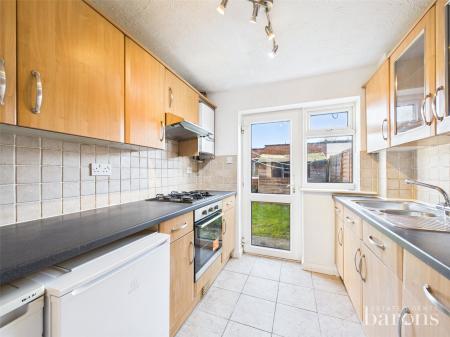 3 bedroom Terraced House for sale in Lyn Court, Basingstoke