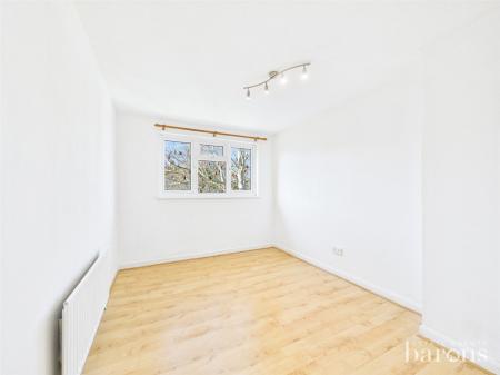 3 bedroom Terraced House for sale in Lyn Court, Basingstoke