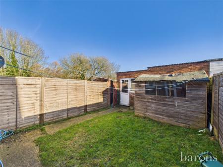 3 bedroom Terraced House for sale in Lyn Court, Basingstoke
