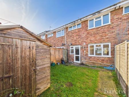 3 bedroom Terraced House for sale in Lyn Court, Basingstoke