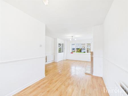 3 bedroom Terraced House for sale in Lyn Court, Basingstoke