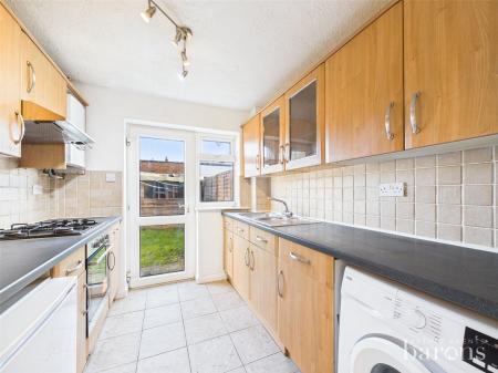 3 bedroom Terraced House for sale in Lyn Court, Basingstoke