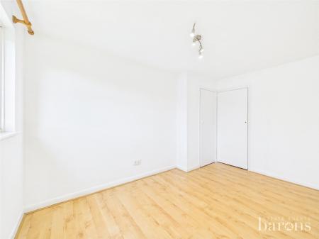 3 bedroom Terraced House for sale in Lyn Court, Basingstoke