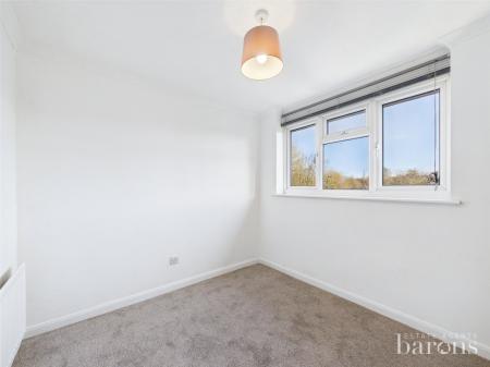 3 bedroom Terraced House for sale in Lyn Court, Basingstoke