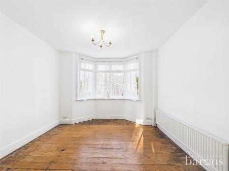 3 bedroom Terraced House for sale in Sarum Hill, Basingstoke