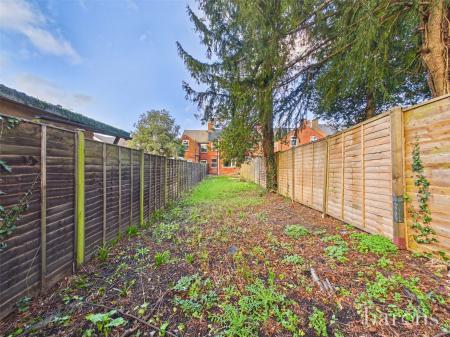 3 bedroom Terraced House for sale in Sarum Hill, Basingstoke