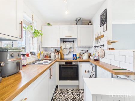 1 bedroom End of terrace house for sale in Vivaldi Close, Basingstoke