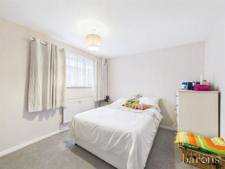 4 bedroom House for sale in Shakespeare Road, Basingstoke