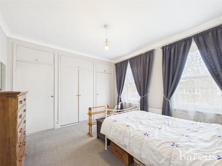 4 bedroom Semi-detached house for sale in Rayleigh Road, Basingstoke