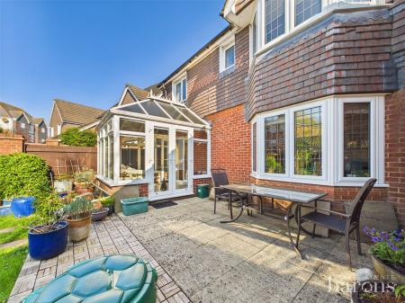3 bedroom Link detached house for sale in Rycroft Meadow, Beggarwood