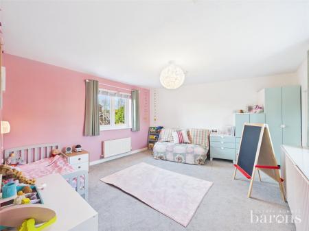 3 bedroom Link detached house for sale in Rycroft Meadow, Beggarwood