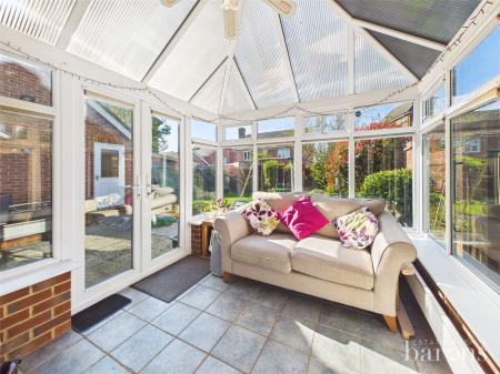 3 bedroom Link detached house for sale in Rycroft Meadow, Beggarwood