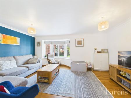 3 bedroom Link detached house for sale in Rycroft Meadow, Beggarwood