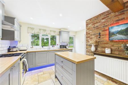 3 bedroom Detached house for sale in Minden Close, Chineham