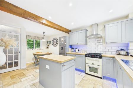 3 bedroom Detached house for sale in Minden Close, Chineham