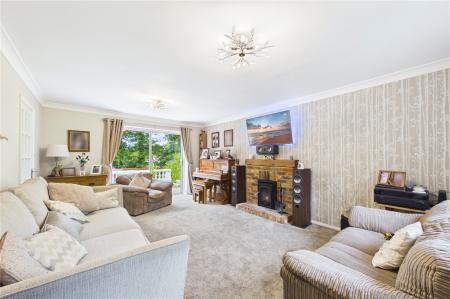 3 bedroom Detached house for sale in Minden Close, Chineham