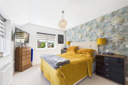 4 bedroom Detached house for sale in Doric Avenue, Chineham