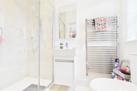 4 bedroom Detached house for sale in Doric Avenue, Chineham