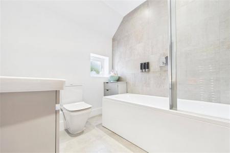 4 bedroom Detached house for sale in Doric Avenue, Chineham