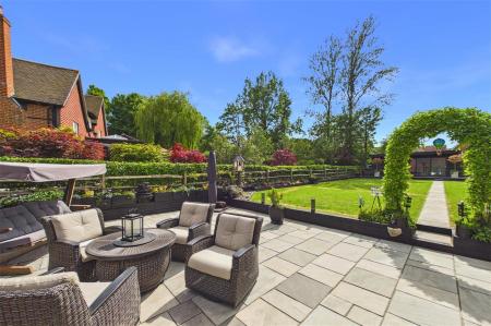 4 bedroom Detached house for sale in Doric Avenue, Chineham