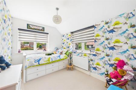 4 bedroom Detached house for sale in Doric Avenue, Chineham