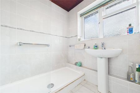 4 bedroom Terraced House for sale in St. Michaels Road, Basingstoke