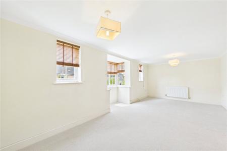 2 bedroom Flat for sale in Richards Field, Chineham