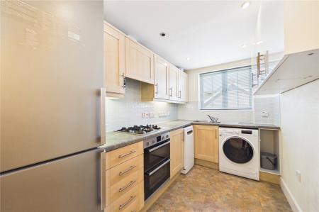 2 bedroom Flat for sale in Richards Field, Chineham