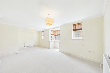 2 bedroom Flat for sale in Richards Field, Chineham