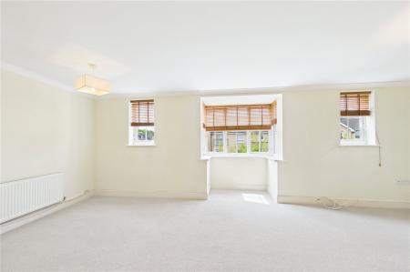 2 bedroom Flat for sale in Richards Field, Chineham