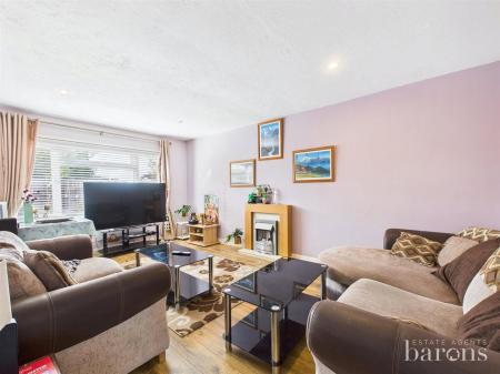 4 bedroom Terraced House for sale in Kenilworth Road, Basingstoke