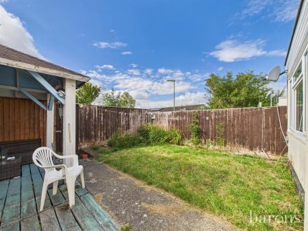 4 bedroom Terraced House for sale in Kenilworth Road, Basingstoke
