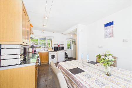 3 bedroom Semi-detached house for sale in Kipling Walk, Basingstoke