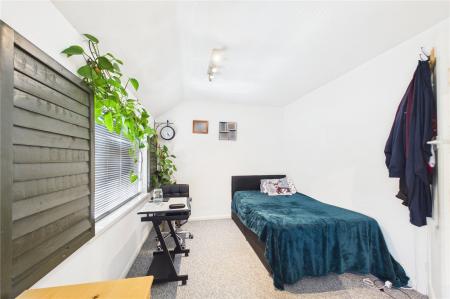 3 bedroom Semi-detached house for sale in Kipling Walk, Basingstoke