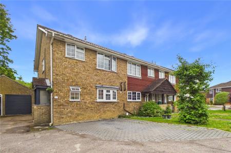 3 bedroom End of terrace house for sale in Puttenham Road, Chineham