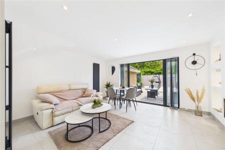 3 bedroom End of terrace house for sale in Puttenham Road, Chineham