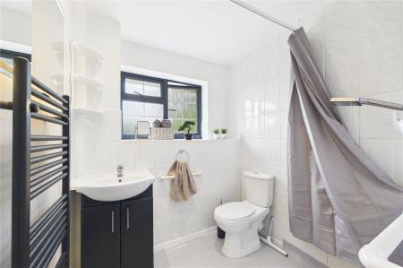 3 bedroom End of terrace house for sale in Puttenham Road, Chineham