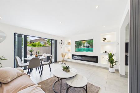 3 bedroom End of terrace house for sale in Puttenham Road, Chineham