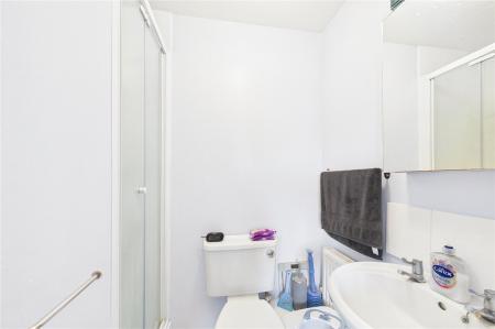 2 bedroom End of terrace house to let in Wentworth Crescent, Beggarwood
